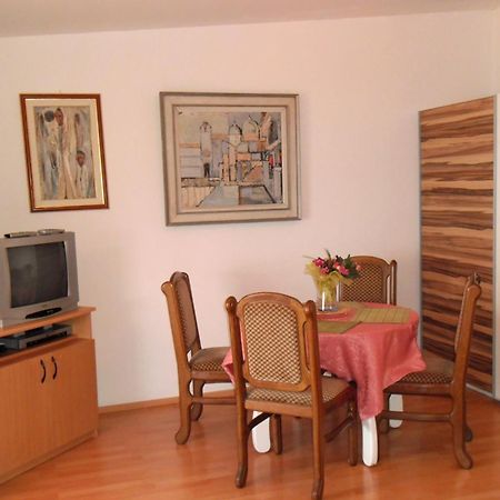 אופטיה Apartments Kestenovi Dvori מראה חיצוני תמונה