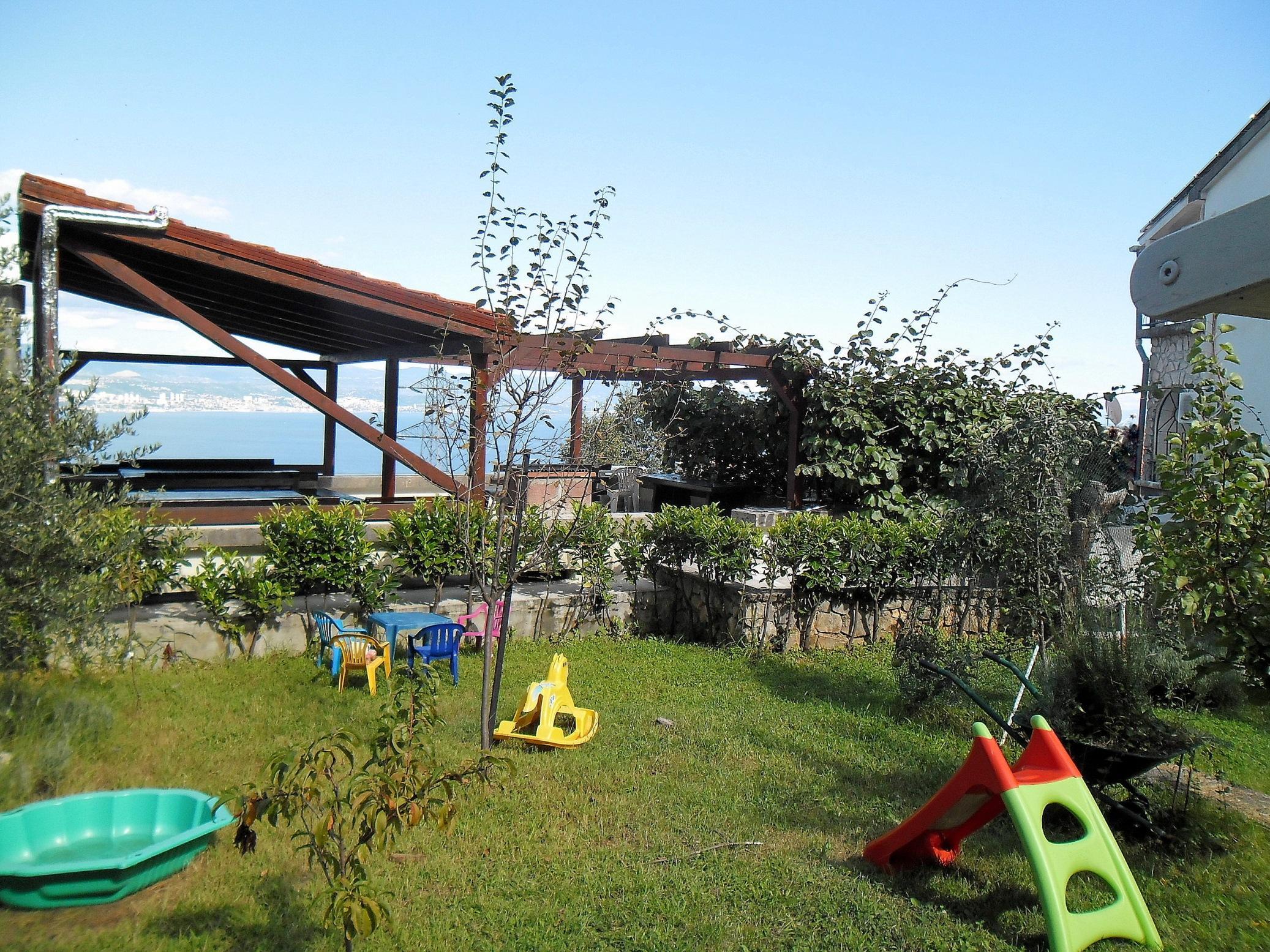 אופטיה Apartments Kestenovi Dvori מראה חיצוני תמונה