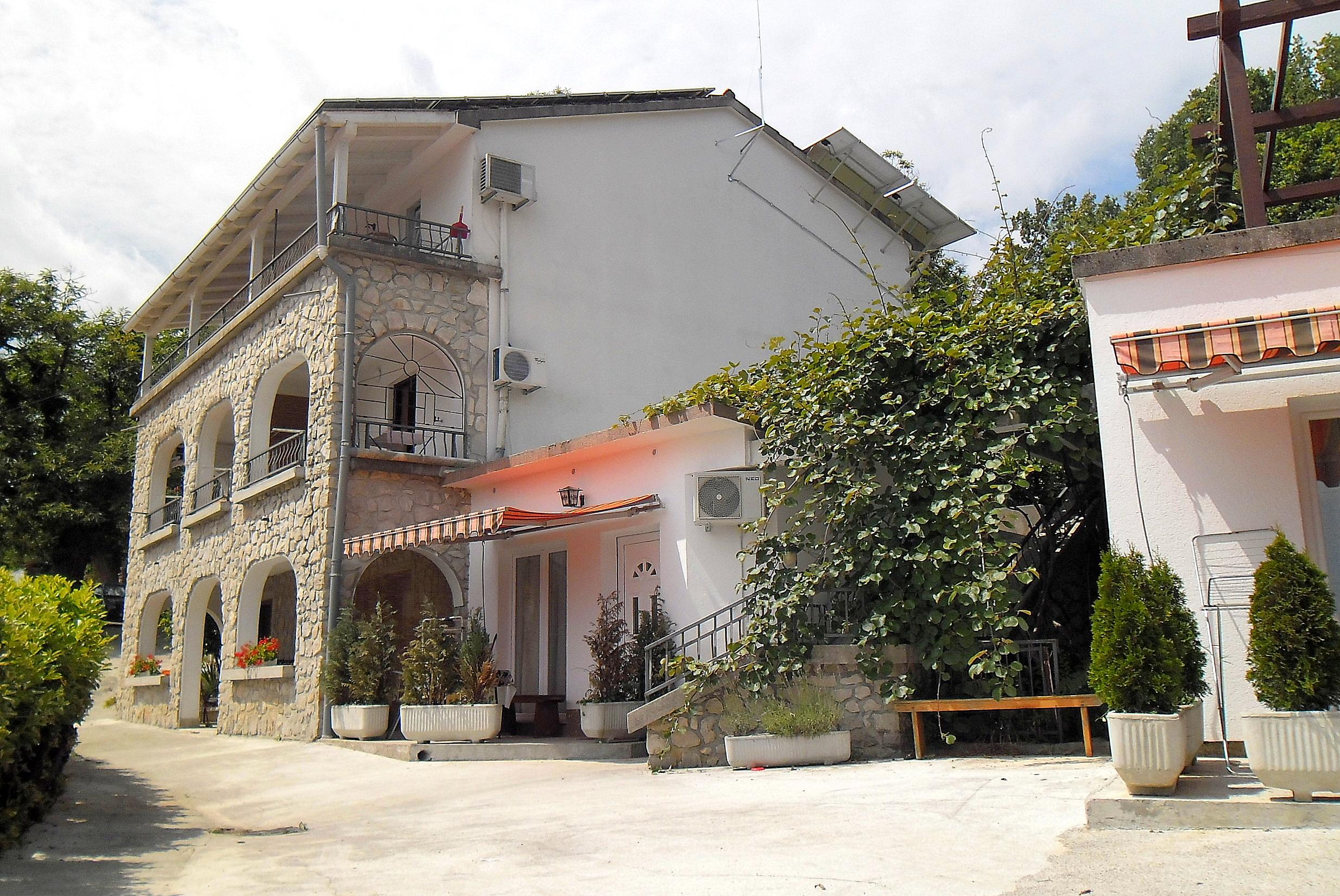 אופטיה Apartments Kestenovi Dvori מראה חיצוני תמונה