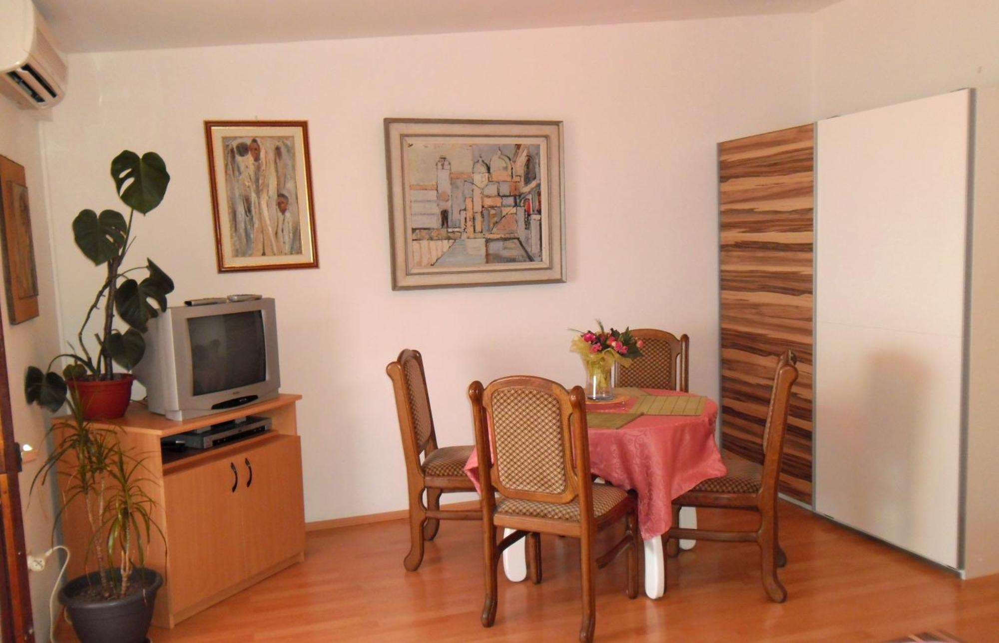 אופטיה Apartments Kestenovi Dvori מראה חיצוני תמונה
